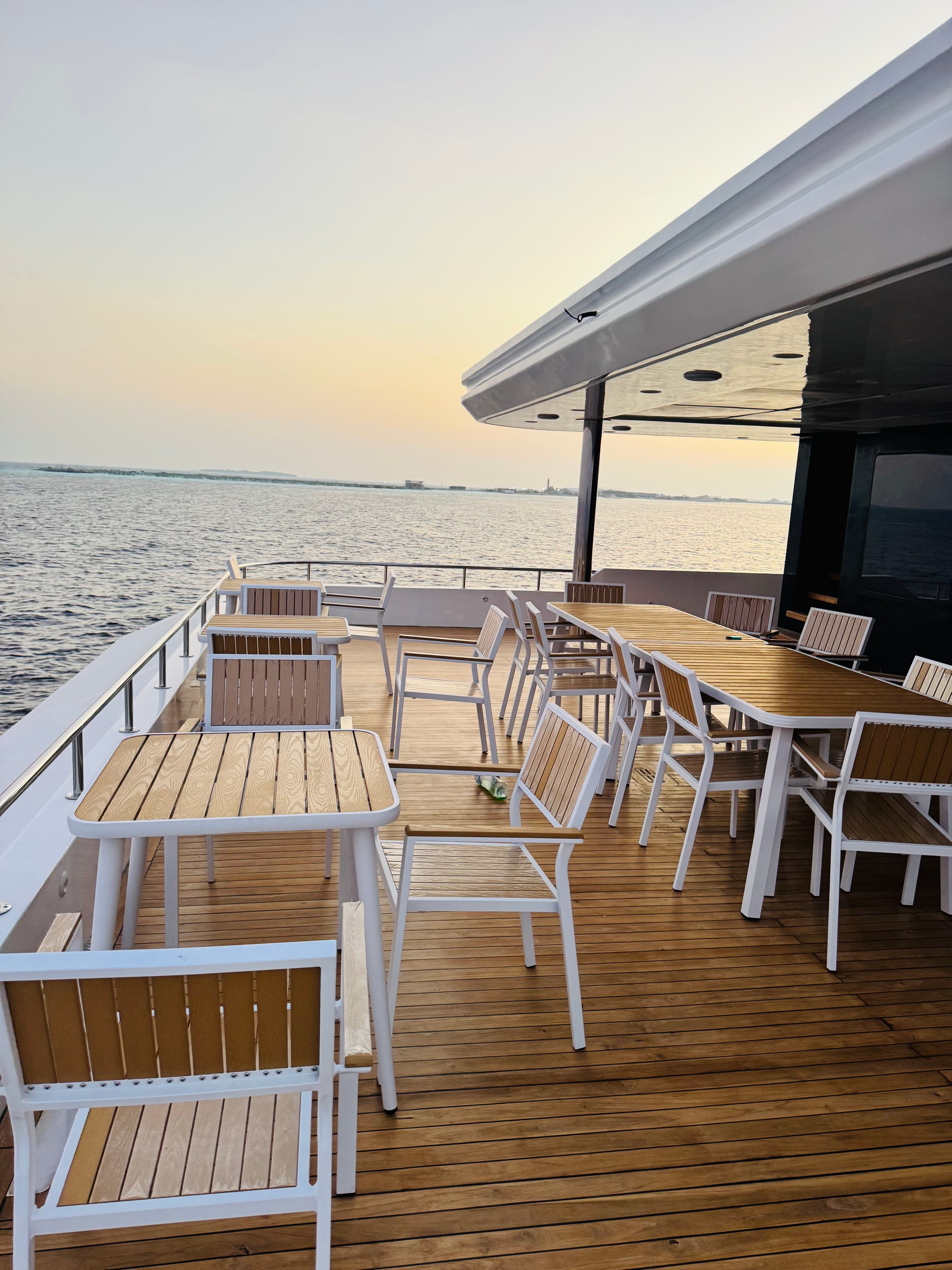 SERAI Ocean Dream cruising through Maldivian atolls